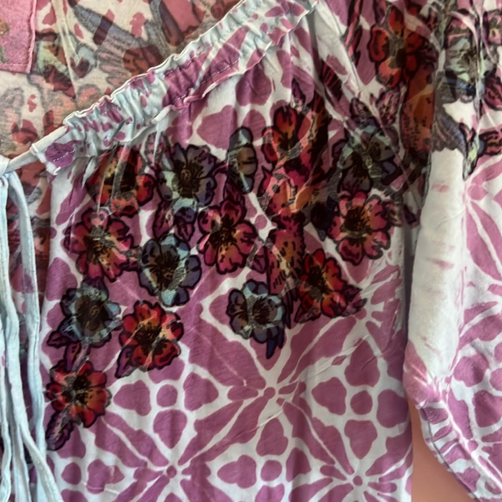 Butterfly dropout 🦋 Purple/Blue floral/Swallow 3/4 sleeve Top. - Picture 9 of 13